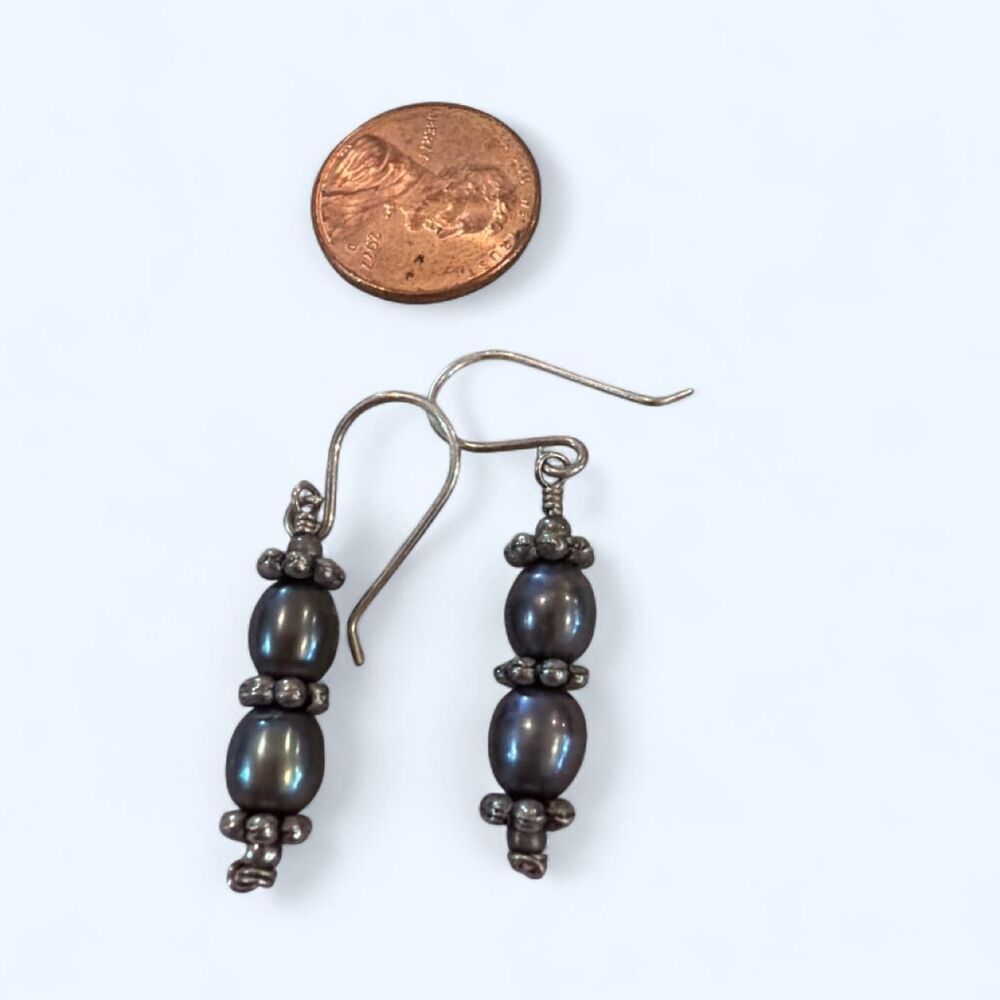 Unbranded Women's Silver and Black Jewellery